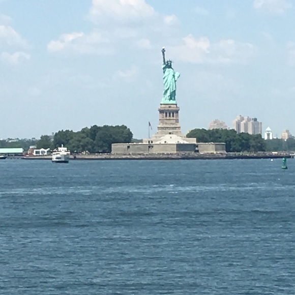 Meet your Posher, Cici - Picture 5 of 8